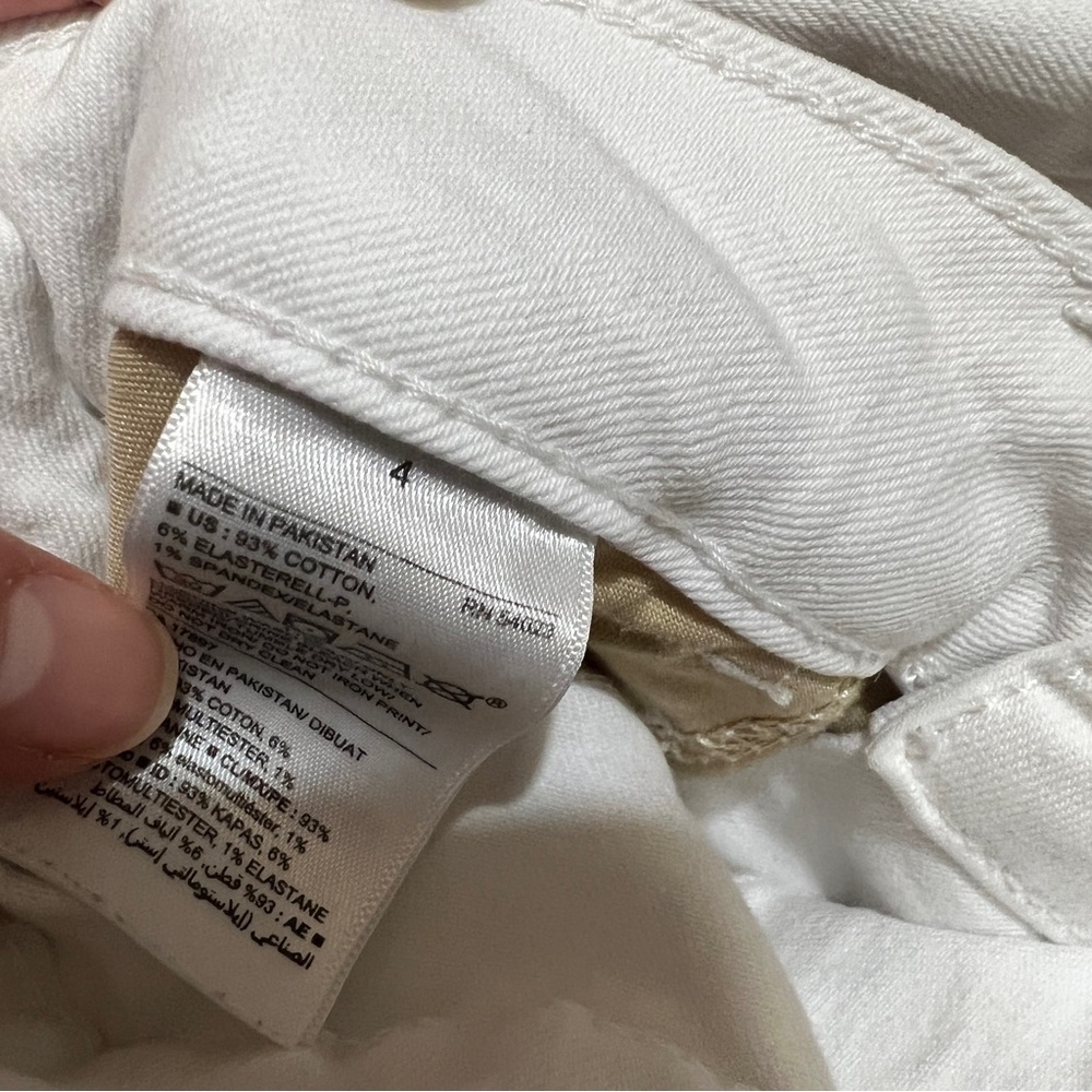 🔥SALE - Any 4 for $20. Old Navy Jeans - Picture 4 of 8